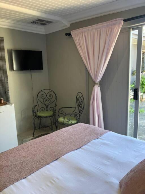 Stellies Accommodation - Room 2 Keetmanshoop Exterior foto